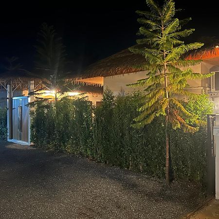 Rock Reef Aonang Villa Ban Nong Thale Exterior photo