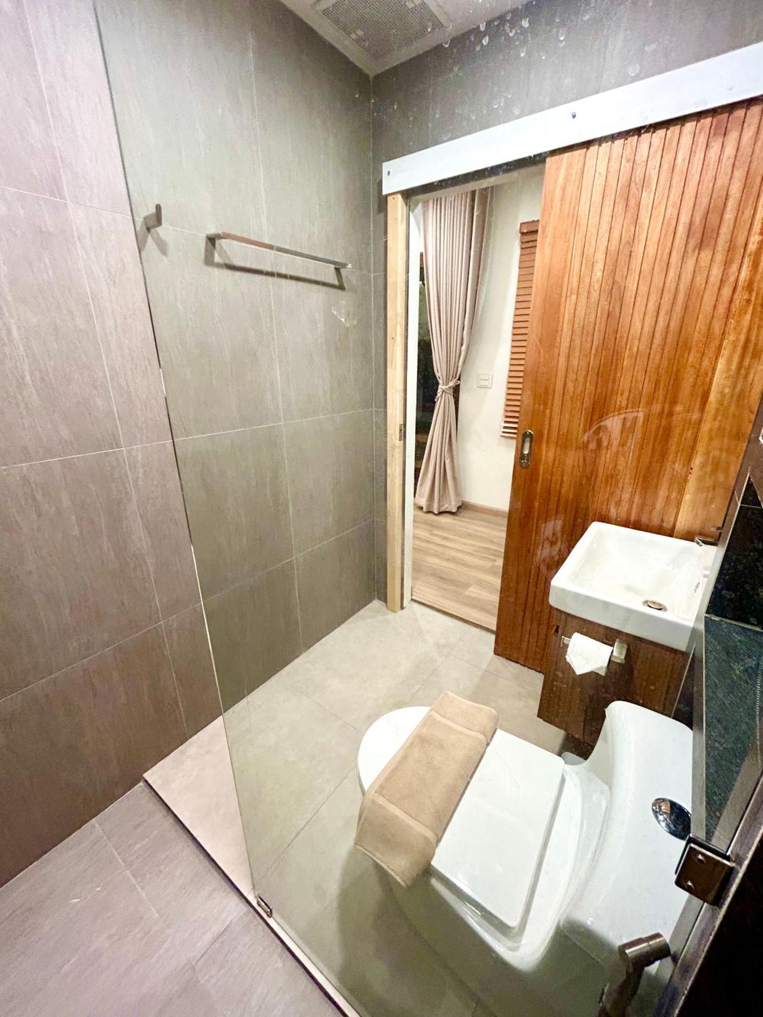 Rock Reef Aonang Villa Ban Nong Thale Exterior photo